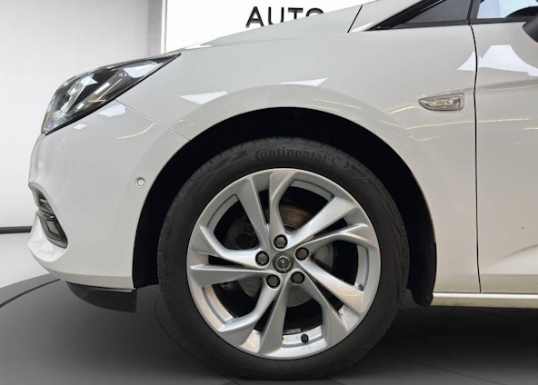 Vehicle image 14 Vehicle image 14