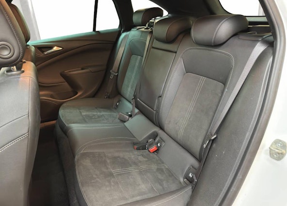 Vehicle image 8 Vehicle image 8