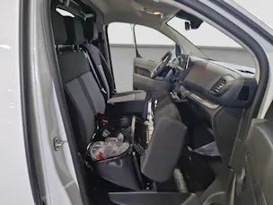 Peugeot e-Expert Kaw. Standard 75 kWh 136 PS Premium