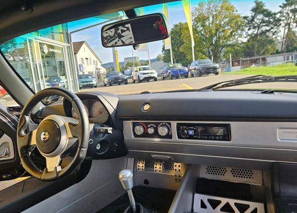 Vehicle image 9 Vehicle image 9