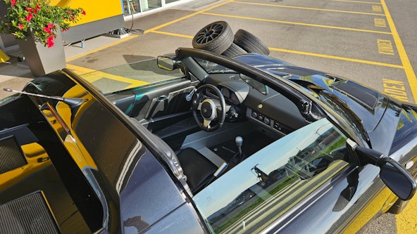 Vehicle image 20