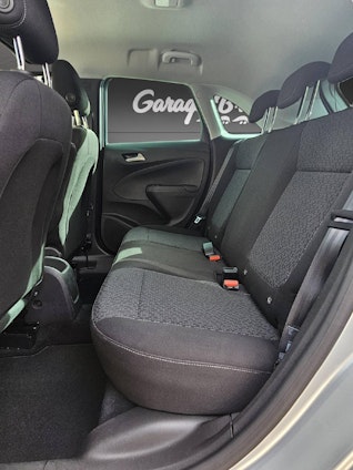 Vehicle image 3 Vehicle image 3