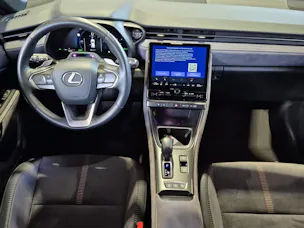 Lexus LBX 1.5 Hybrid Cool AWD / 8-fach Bereift / inkl. Gratisservice 4 Jahre / 60000 Km ab 1. IV