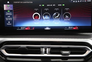 Vehicle image BMW 330e xDrive SAG Touring