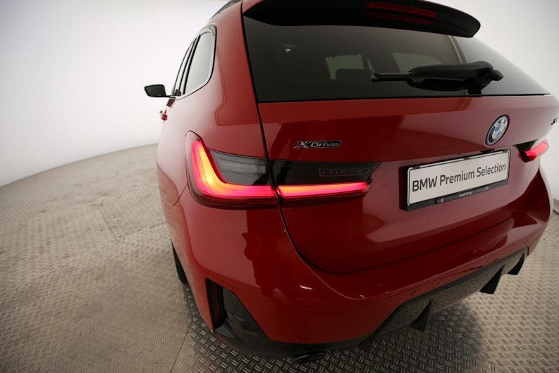 Vehicle image BMW 3 SERIES