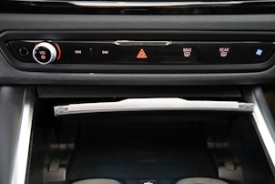 Vehicle image BMW 330e xDrive SAG Touring