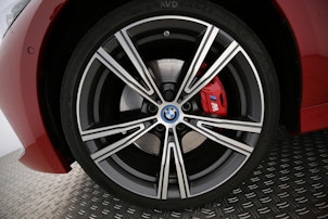 Vehicle image BMW 330e xDrive SAG Touring