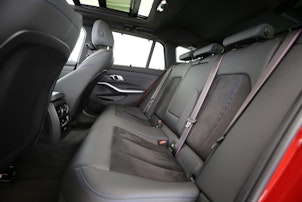 Vehicle image BMW 330e xDrive SAG Touring