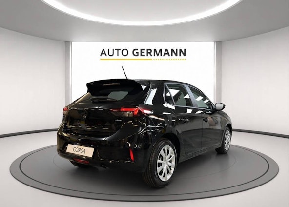 Vehicle image 17 Vehicle image 17