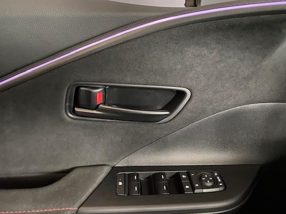 Vehicle image 13 Vehicle image 13