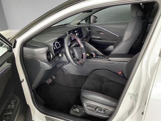 Vehicle image 8 Vehicle image 8