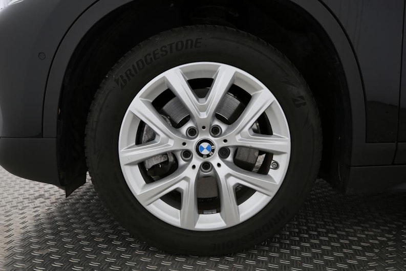 Vehicle image BMW X1