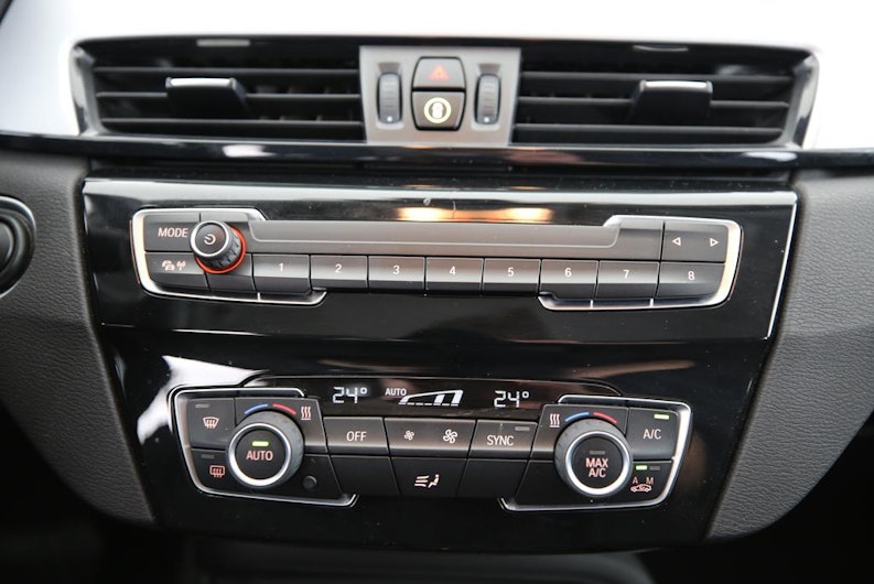 Vehicle image BMW X1