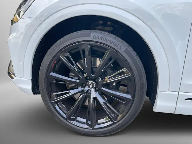 AUDI SQ8 TFSI quattro tiptronic