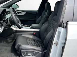 Audi SQ8 TFSI quattro tiptronic