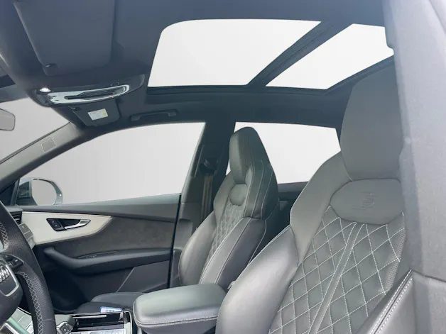 AUDI SQ8 TFSI quattro tiptronic