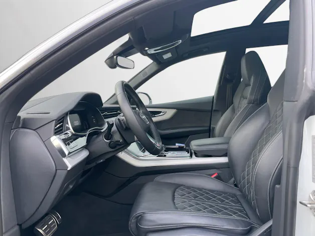 AUDI SQ8 TFSI quattro tiptronic