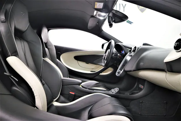 McLaren 570S Coupé 3.8 V8 SSG