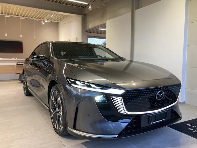 Mazda 6e 245 80KW/h Takumi