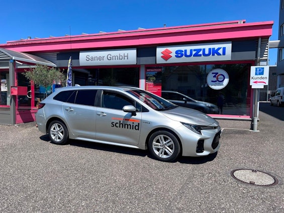 First vehicle image