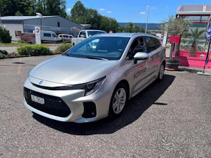 Suzuki Swace 1.8 Compact Top Hybrid