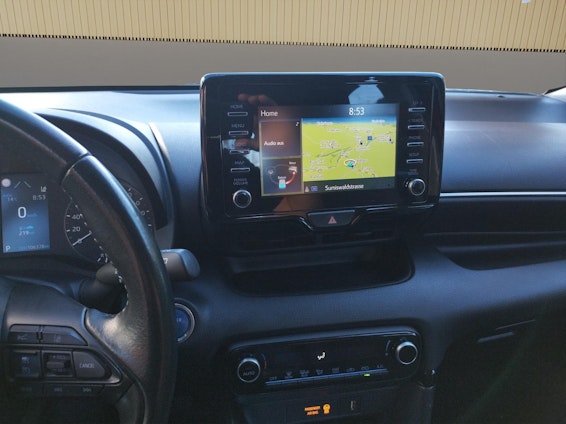 Vehicle image 7