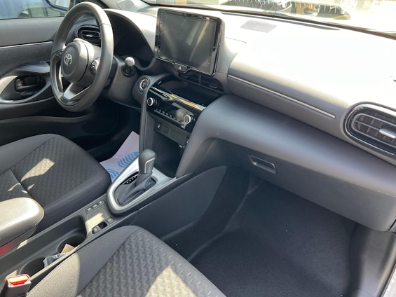 Vehicle image 13 Vehicle image 13