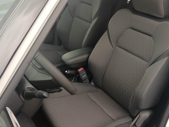 Vehicle image 10 Vehicle image 10