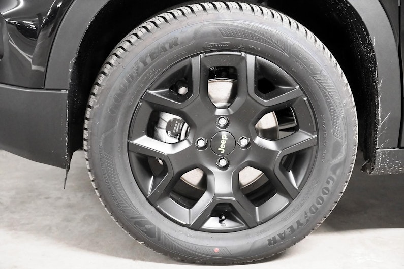 Vehicle image JEEP AVENGER