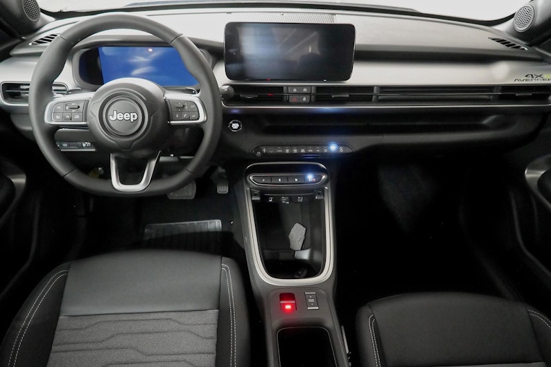 Vehicle image JEEP AVENGER