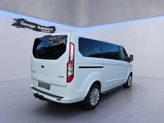 Ford Tourneo Custom 320 L1 2.0 TDCi 150PS Titanium / 8 Sitzplätze