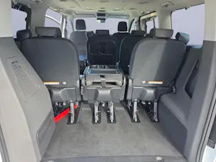 Ford Tourneo Custom 320 L1 2.0 TDCi 150PS Titanium / 8 Sitzplätze
