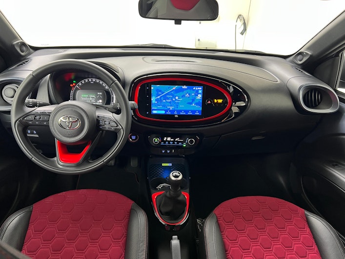Vehicle image TOYOTA AYGO X