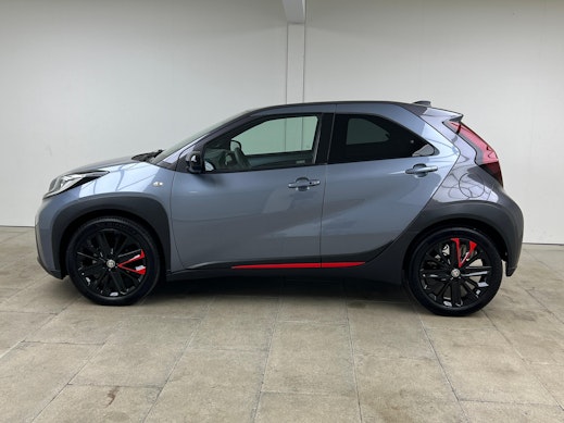 TOYOTA Aygo X 1.0 VVT-i Undercover 2
