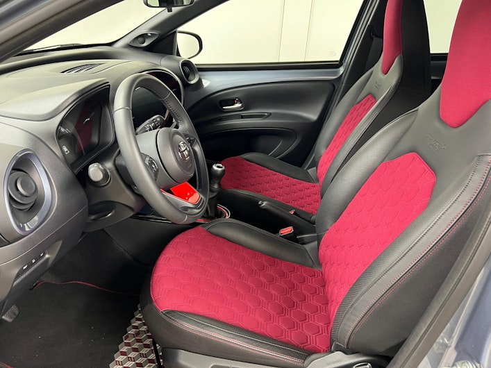 Vehicle image TOYOTA AYGO X
