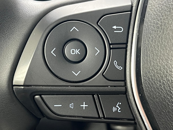 Vehicle image TOYOTA CAMRY