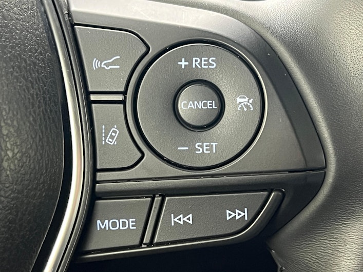 Vehicle image TOYOTA CAMRY