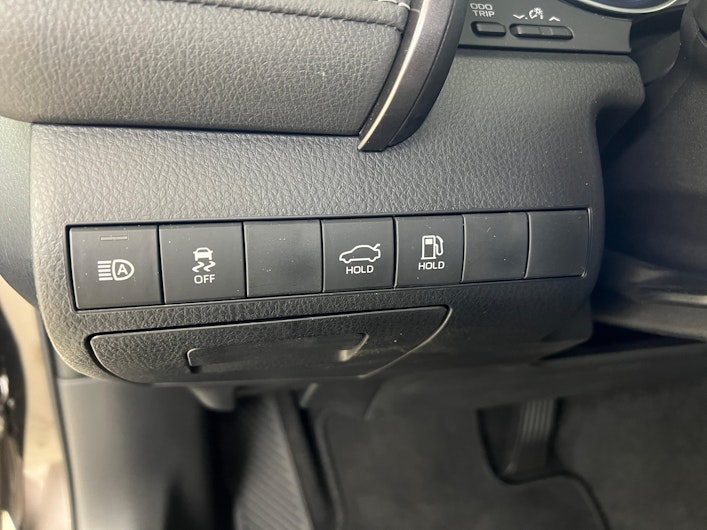 Vehicle image TOYOTA CAMRY