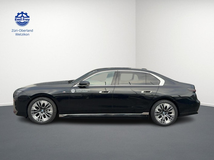 Vehicle image BMW i7