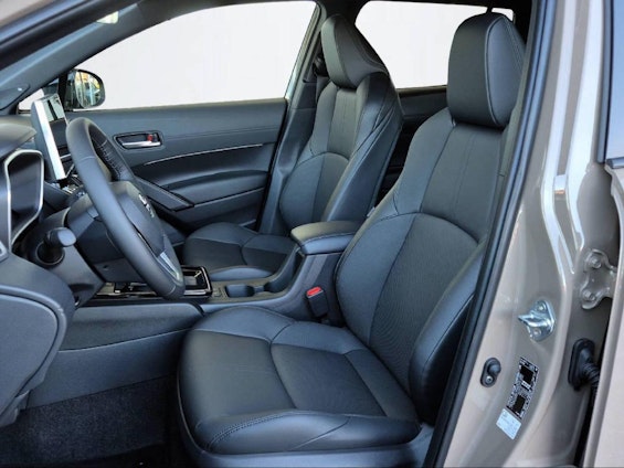 Vehicle image 6 Vehicle image 6