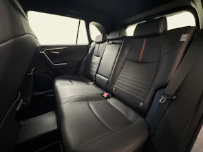 Fahrzeugbild TOYOTA RAV4 2.5 Plug-In-Hybrid Platinum