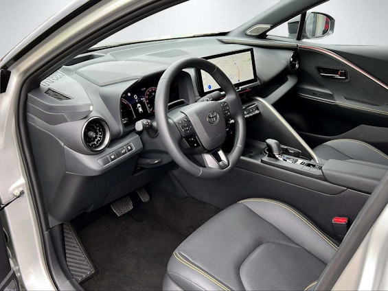 Vehicle image 13 Vehicle image 13