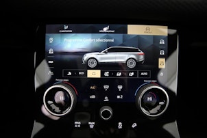 Vehicle image LAND ROVER Range Rover Velar 3.0 D I6 300 Dynamic SE