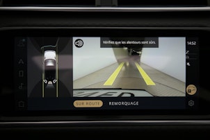 Vehicle image LAND ROVER Range Rover Velar 3.0 D I6 300 Dynamic SE