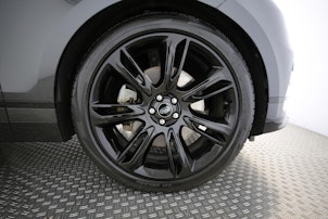 Vehicle image LAND ROVER Range Rover Velar 3.0 D I6 300 Dynamic SE