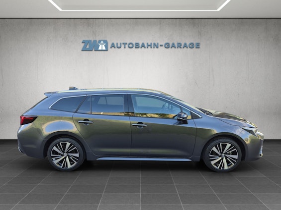 Vehicle image 5 Vehicle image 5