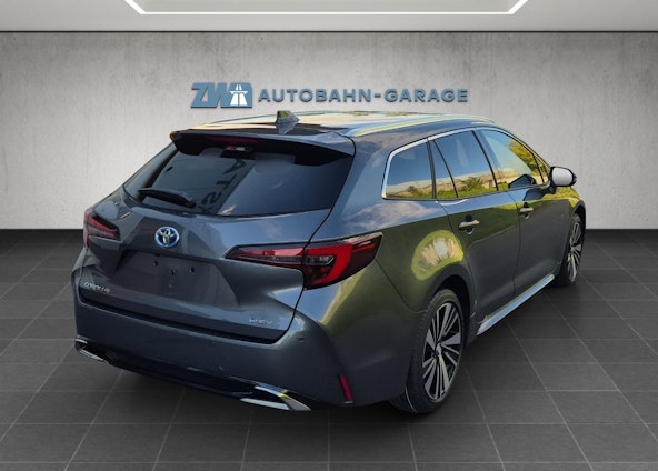 Vehicle image 4 Vehicle image 4