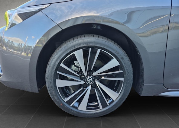 Vehicle image 14 Vehicle image 14