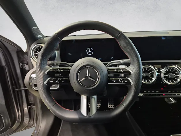 Mercedes-Benz A 250 AMG Line 4Matic