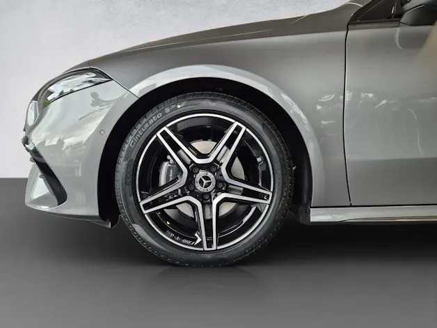 Mercedes-Benz A 200 AMG Line Night Star